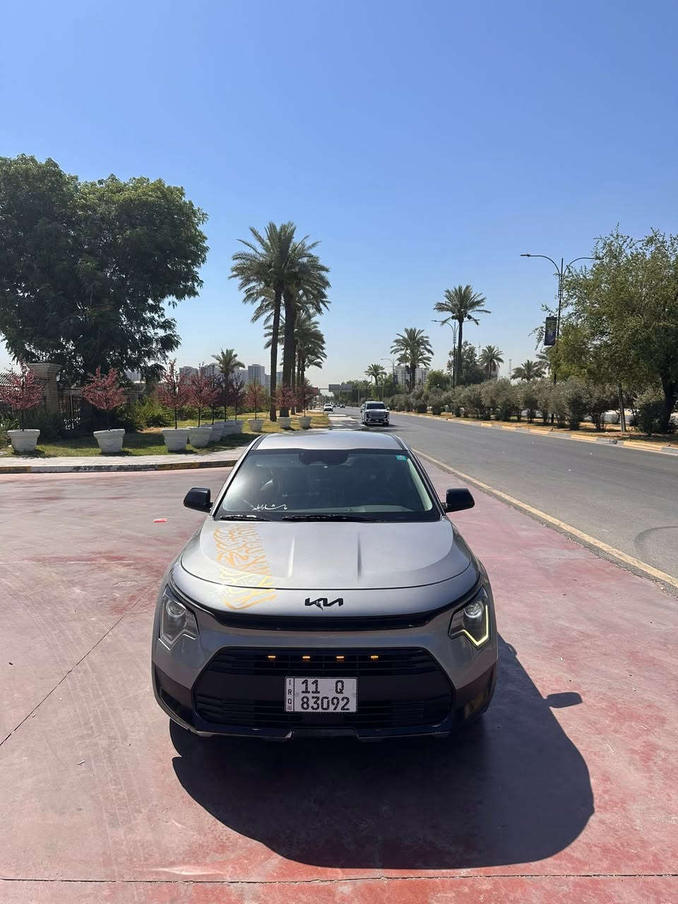 🔥 للبيع – كيا نيرو هايبرد 2023 LX 🔥
✨ رقم بغداد – جاهزة للاستخدام مباشرة ✨

🚗 الموديل: 2023
🚗 النوع: Kia Niro Hybrid – فئة LX
🚗 الممشى: 57 ألف مايل
🚗 ويلات: 18 إنج
🚗 قير: أوتوماتيك
🚗 نظام: هايبرد اقتصادي جداً بالوقود

🔹 المواصفات:
✔️ شاشة متعددة الاستخدام
✔️ كاميرا خلفية
✔️ مثبت سرعة وقياده شبه ذاتيه
✔️ بلوتوث وUSB
✔️ تكييف ممتاز
✔️ نظام أمان وثبات
✔️ حساسات ومواصفات راحة متعددة
✔️ اقتصادية عالية جداً بالوقود
منافذ تايب سي 3 ويو اس بي 1
لد امامي برتقالي في شباج السياره
اوتو هواد 
تحديد مسار
دشبول ٣ الوان
وضعيتين قيادة (sport،Eco)
نقاط عمياء 
بريك ذاتي امامي 
وخلفي

السياره حلوه ومرتبه وجاهزه 

🔹 ملاحظات:
✅ حادث سابق وتم تصليحه بالكامل 
بدون دواخل ايرباك ستيرن  صبغ بنيد وجاملغ نصه
✅ السيارة حالياً كاملة وما بيها أي نقص
✅ إيرباك الستيرن
✅ باب خلفي بيه طعجة خفيفة 
✅ محرك، جير، وشاصي بحالة ممتازة
✅ جاهزة للفحص والمعاينة

⭐ سيارة نظيفة، عملية، ومناسبة للاستخدام اليومي والسفر.
📍 الموقع: بغداد
💰 السعر:140 قابل للتفاوض بعد المعاينة
📞 للاستفسار: *********** واتس

‭***********‬
