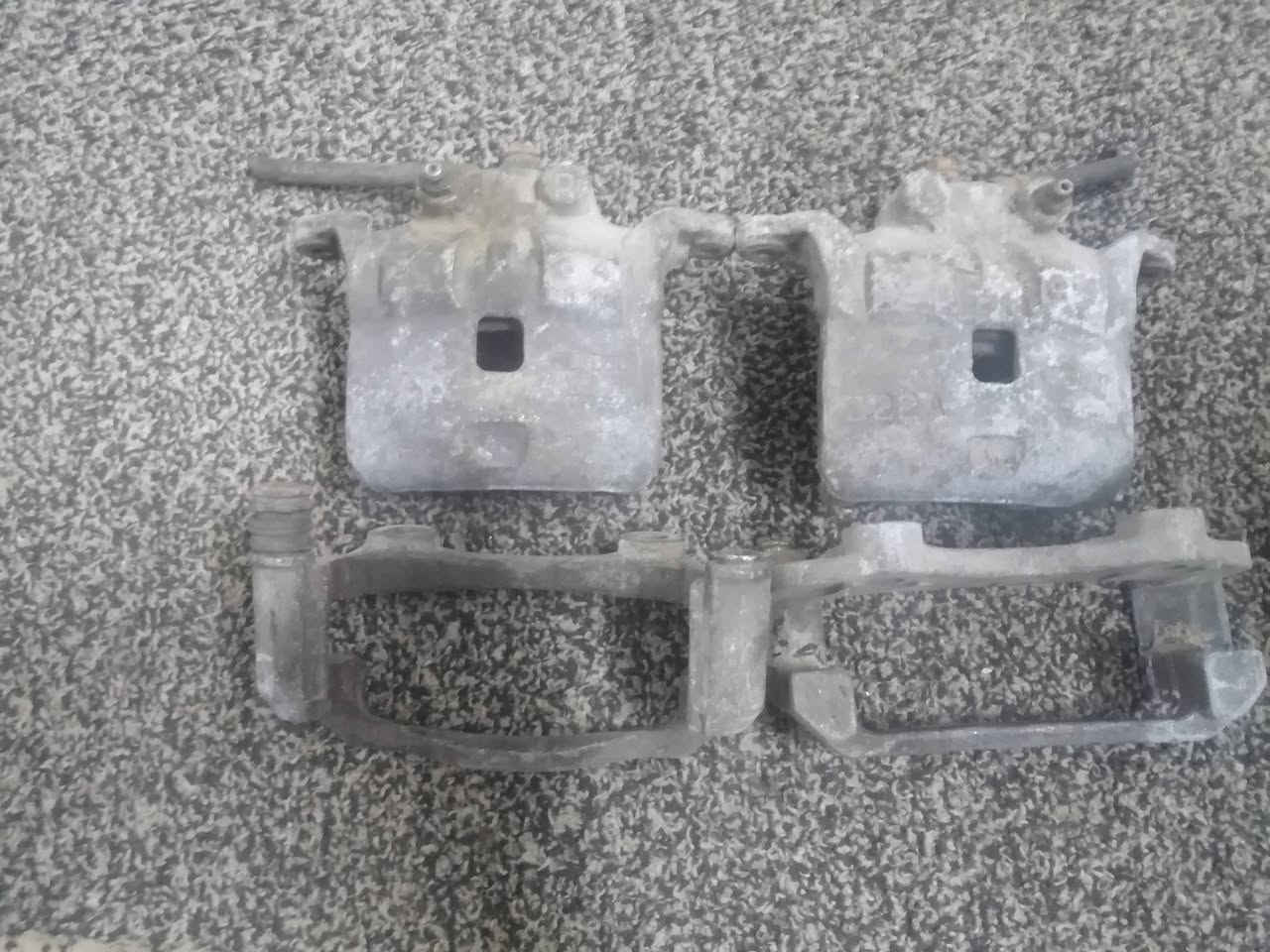 السلام عليكم
فچوچ نسيان فيرسا أمريكي 2013 مال تفصيخ اشتريتهم وبعت سيارتي ماشديتهن للبيع

قيم واخذ باليرضي الله الماعنده يجي ياخذهن بلاش الله شاهد

مكاني بغداد. محمودية

رقمي ***********
***********
@الجميع
@
