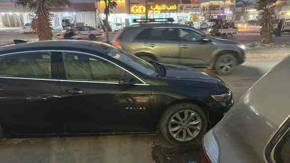 السلام وعليكم ماليبو 22سياره جديده لك زيرو ماشيه 50 أخت الجديده باجر يلا اشد لوحات امروس اكرر مرواس سياره فول مفوله موصفات الي يراوس خاص او ***********
