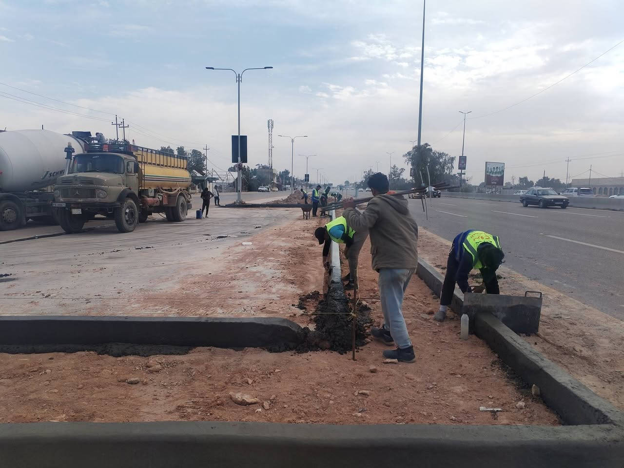 تنفيذ كافة الأعمال المدنيه والمساحیه بكوادر متخصصة 
المساح عماد الجبوري *********** واتساب
