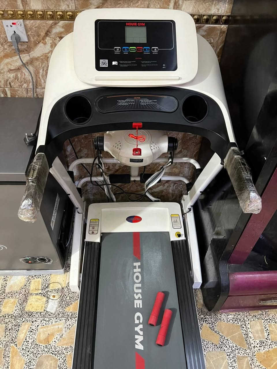 جهاز جري
السعر 290 الف

التاجي 24ابو عظام

*********** واتساب
