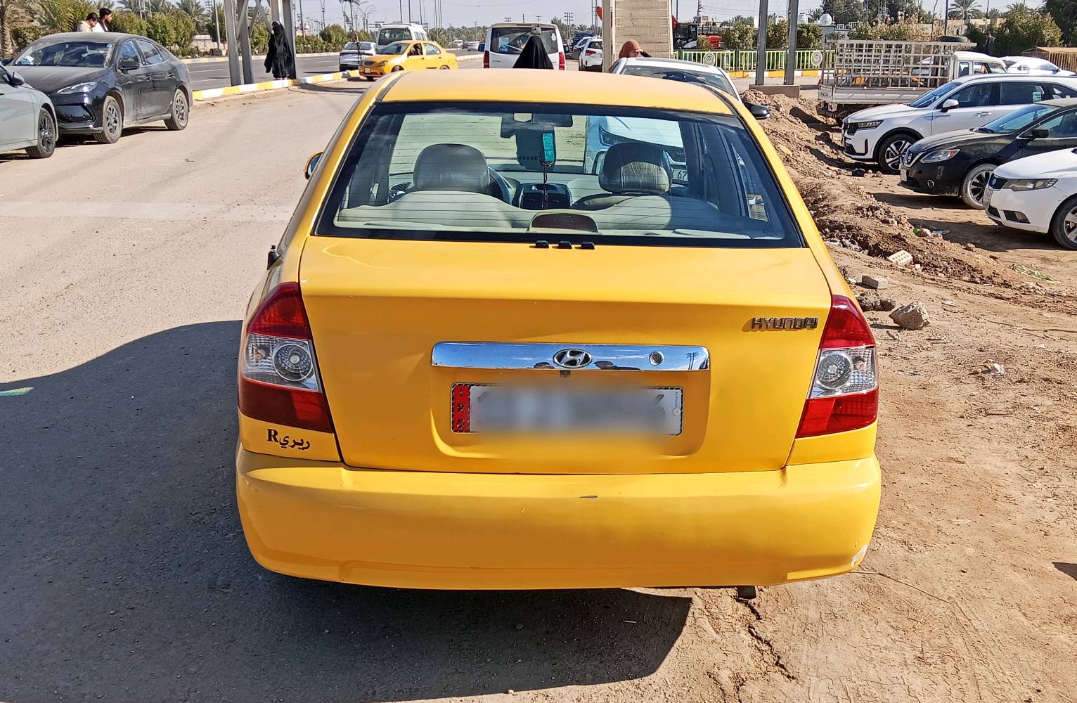 السلام عليكم 
اكسنت فيرنا موديل 14بيها ضربه بخشم الجاملغ الايمن وخمش البنيد ومبدل الجاملغ والسياره كلش حلوه مكينه وگير بحاله جيده جداً 