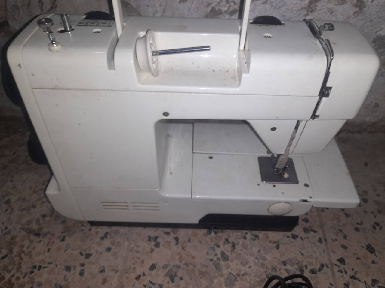 للبيع ماكينة خياطة Brother أصلية.
السعر: 150,000 دينار قابل للتفاوض.
📞 للتواصل: ***********
للاستفسار أو المعاينة، الاتصال أو المراسلة على الرقم أعلاه.
