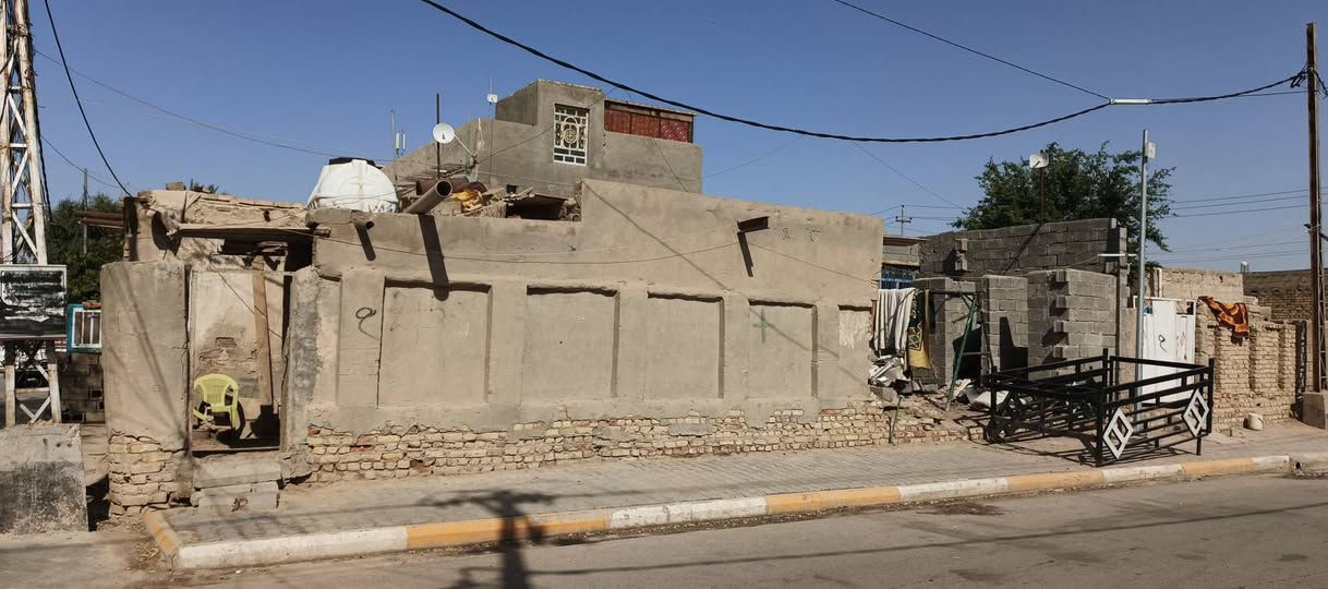 السلام عليكم يوجد قطعة ركن للبيع مساحتها 330 متر تبعد عن شارع بيت إبراهيم العيلان 20 متر قرب مدرسة التفاؤل للاستفسار اتصل على الرقم الاتي ‏‪***********‬‏
