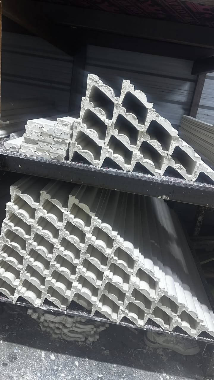 متوفر جميع انواع السحب 
اسعار نار وتفليش البيع على القطعه مو متر طول القطعه 120 
عنوان بابل الهاشميه الساده البوسعبر 
***********
