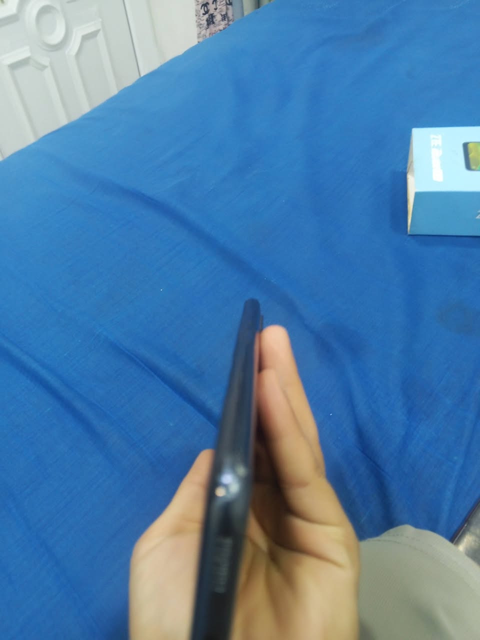 موبايل ZTE/A71 مستعمل بس جديد يعني ما واصل تصليح كامل بس الكفر مصبوغ برتقالي وبي كيبل السعر 125 وبي مجال اشويه الاتصال على الرقم التالي *********** بي واتس
