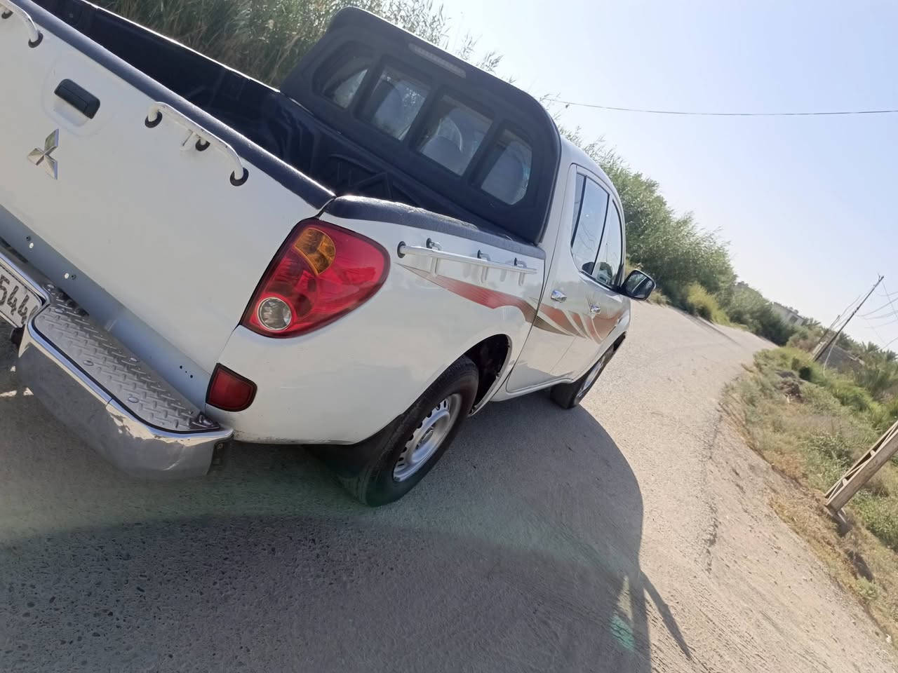 سلام عليكم للبيع مسيبوشي محسن بغداد موديل ٢٠١١ مكفوله من الصبغ والضربه والتبديل تبريد تدفئه كله شغاله حداديه جديده مكينه كفاله ما مفتوحه السعر 135مكان السياره ديالى تقاطع الوجهيه الاستفسار عل رقم ***********
