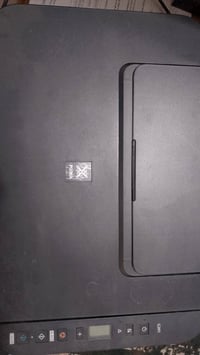 عندي هاي الطابعه جديده ومستعمل لمده نصف عام و متوفر وياه حبر اسود السع...