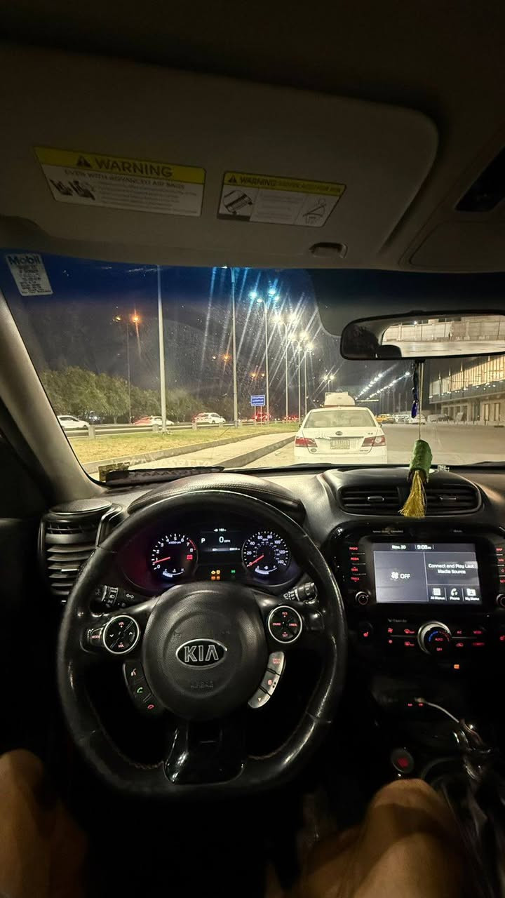 للبيع كيا صول موديل 18 لون فيلي مواصفات فول واحد على واحد رقم بغداد بسمنه محرك 4 سلندر بس بنيد صبغ فقط مكانهه بغداد صليخ ترهم مراوس السعر 123  ***********.  ***********
