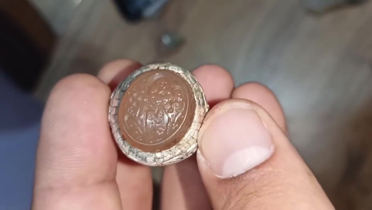 محابس فضه عدد5 بيع شلعه محده بسعر قفل 150 الف نهائي توصبل كافه محافظات 6 الف


**إذا كنت صاحب هذا الإعلان وتريد حذفه لأي سبب، رجاءا أرسل رسالة إلى الدعم الفني**
