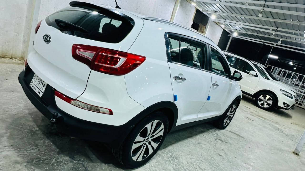 السلام عليكم سبورتج 2013 خليجي محرك 2000دوش بلادي ع الشركه ومكفوله من الصبغ والتبديل والسونار داخل المنشور اشاير بلمري مري شفط سايد بريك بلرجل رقم بغداد مشروع وطني تحويل مباشر السعر 148 بيهه مجال مكاني بغداد اليوسفيه ***********
