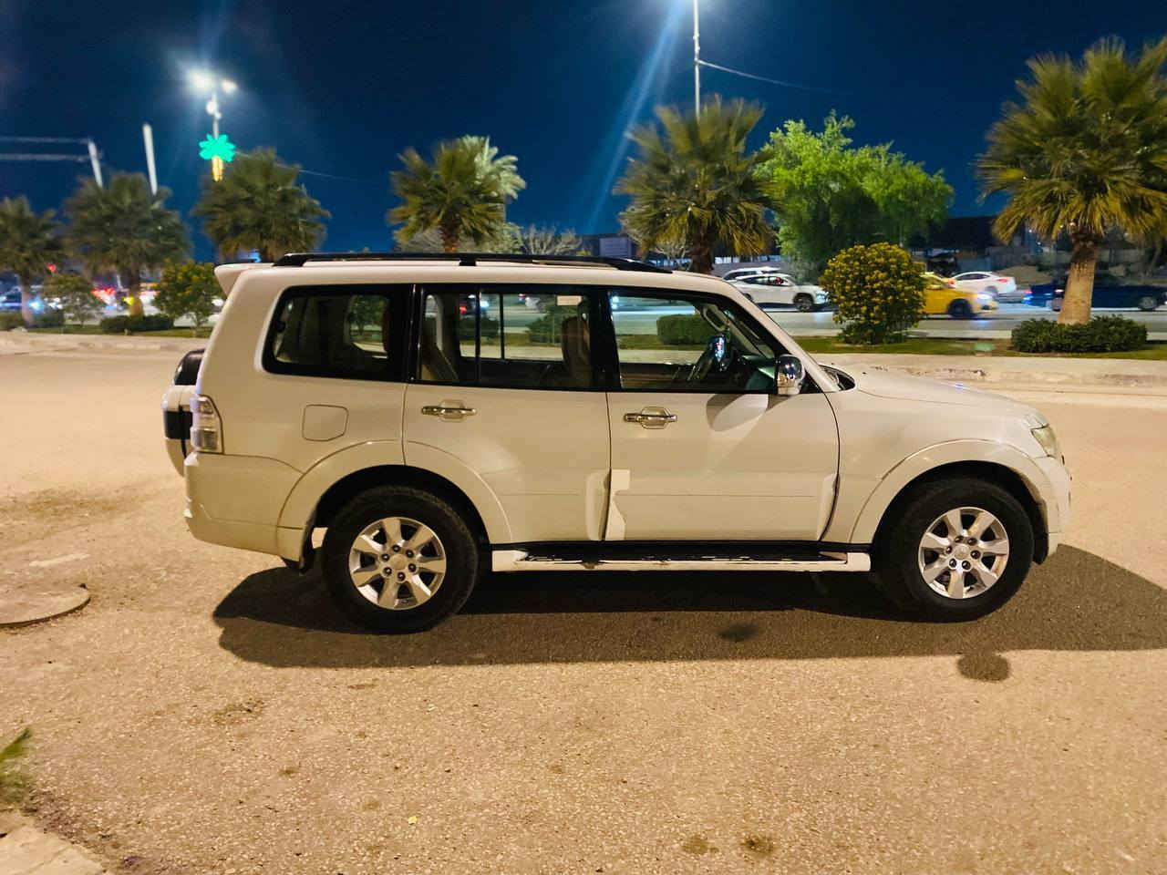 السلام عليكم
باجيرو خليجي 15
بيع + مراوس 
مكفولة فقط دحجه بالجاملغ الامامي
فول مواصفات 
فتحه 
شاشه كبيره 
كامره خلفيه 
تحكم ستيرن 
تبريد ❄️+ تدفئه
تخم تأير 
حداديه ✅ 
كشنات جلد+ كهربائي
محرك + كير مكفول 
فور ويل 
حساس خلفي 
مكان كربلاء حي المعلمين 
رقم للاستفسار ***********
