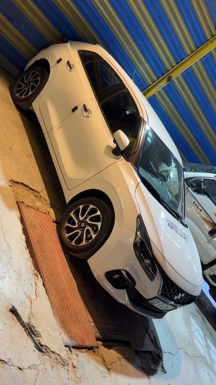 سازوكي بالينو 2023 ماشيه 35 الف داخل الضمان رقم بغداد جديد بأسمي هزه وسنويه جديده بيها بارد على كد شبر بالباب الخلفي عكس السايق فقط 
مكاني بغداد ***********
