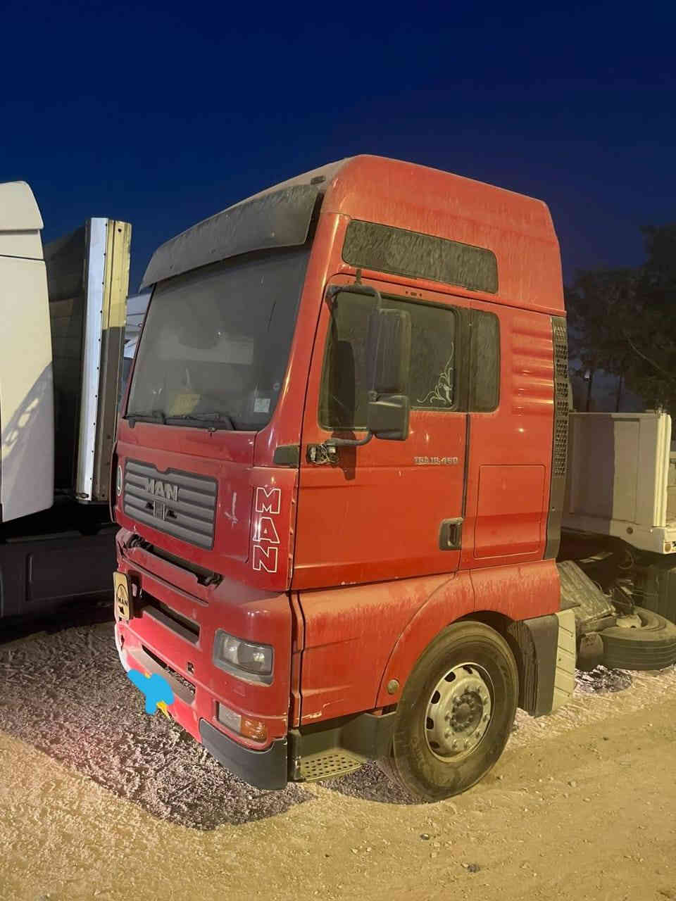 مان تيكه موديل 2004 للبيع مع العربانة او بدون
مكينه بم ونوزل جاهزة مكينة وگير وسبلت فوك القمارة جديد شغال تخم تاير باتريات جدد عربانة 3 دناكير زوج تخم تاير والعربانة كاملة ما ناقصها شي حتى كهربائيات كاملة والعربانة طولها 12 متر و60 سياره كاملة وحادثها موضح بالصور فقط الدعامية الامامية مكسورة ورقم سليمانية
3 أرقام وكالة وسنوية منتهية 2023 
وراعيها عربي من بغداد حي الجهاد والسعر 130 وبيها مجال 
مكاني البصرة الزبير للاتصال ***********
