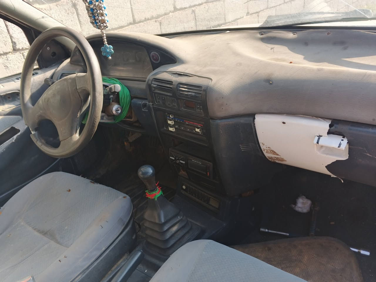 سياره سيفيا للبيع مديل1993 السعر 25 وبيها مجال السياره جاهزه للأستفسار ***********
