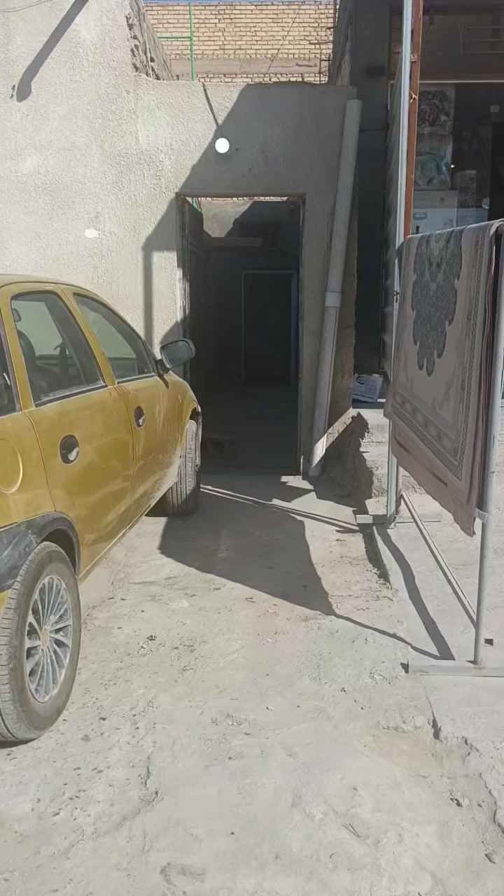 السلام عليكم بيت للايجار في شارع بلقيس مقابيل حسين ابو الجمله على الشارع التبليط مباشرلاستفارمراجعه مكتب حيدر ريسان للعقاراو الاتصال على رقم الهاتف ***********
