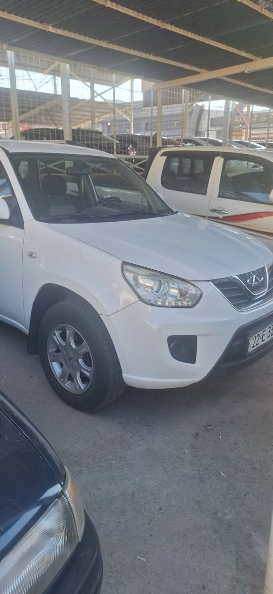 Chery tigo 2014
***********
بدون دعم و صبغ
 كير و مكينة نظيف
شاشة و كاميرة
البيع نقد و قسط و مراوس
المكان دهوك

