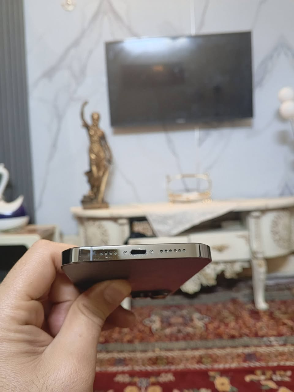 سلام عليكم 13 برو ماكس امريكي جهاز مكفول نضيف ممفتوح بطاريه 84 بلاد سعر 700 بي مجال مكاني بغداد الحريه ***********
