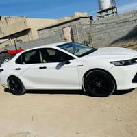 كامري خليجي تكسي دبي مصبوغه علم بدون ضرر  مناقصها اي شي 2023 السعر ١٢٥...