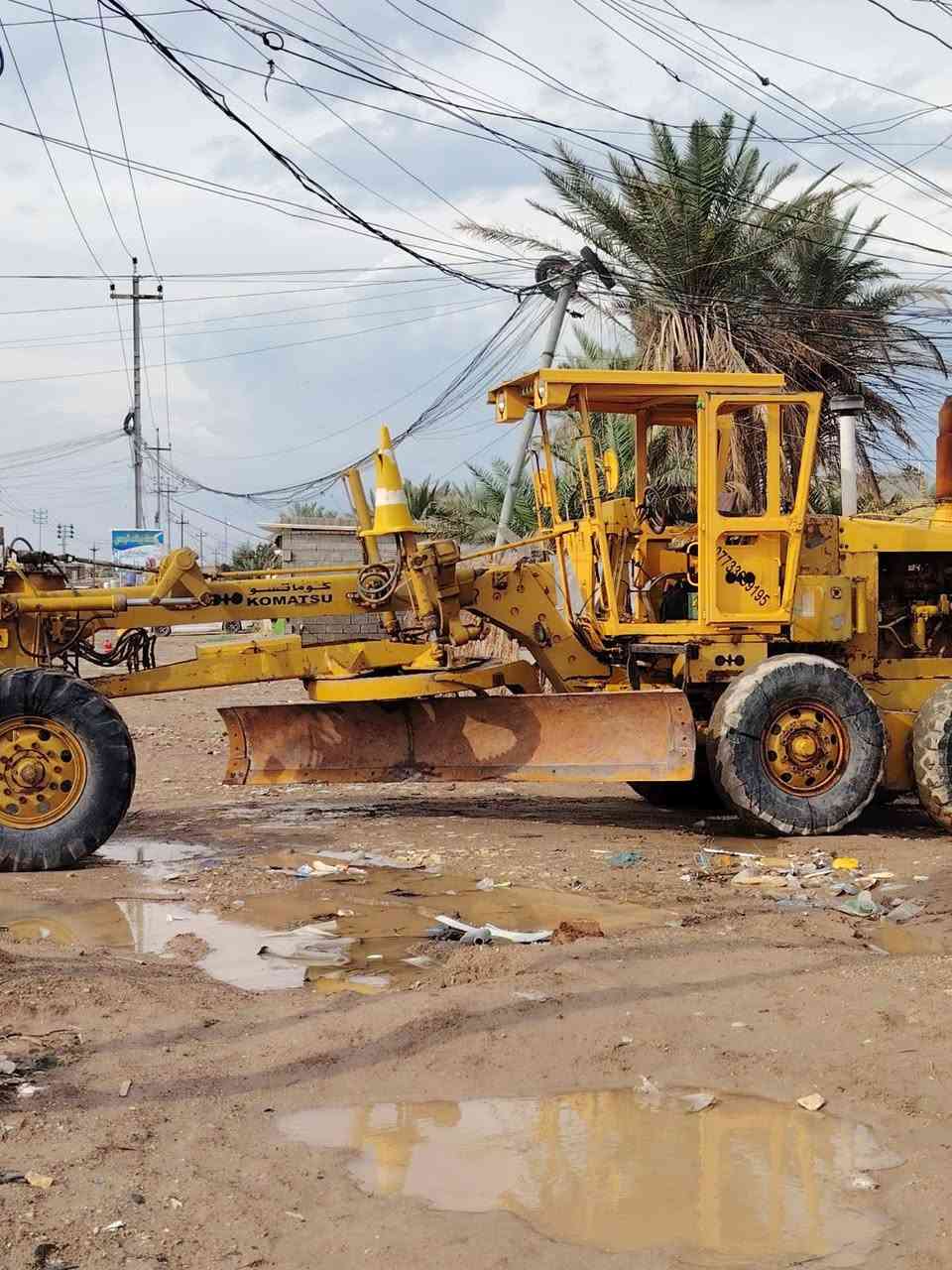 السلام عليكم كريدر كوماتسو للبيع كفاله عامه مديل 1998 رقم واسط ثاني يوم تحويل مكينه مكفولة السعر 24 مليون أي استفسار عن الرقم ***********
