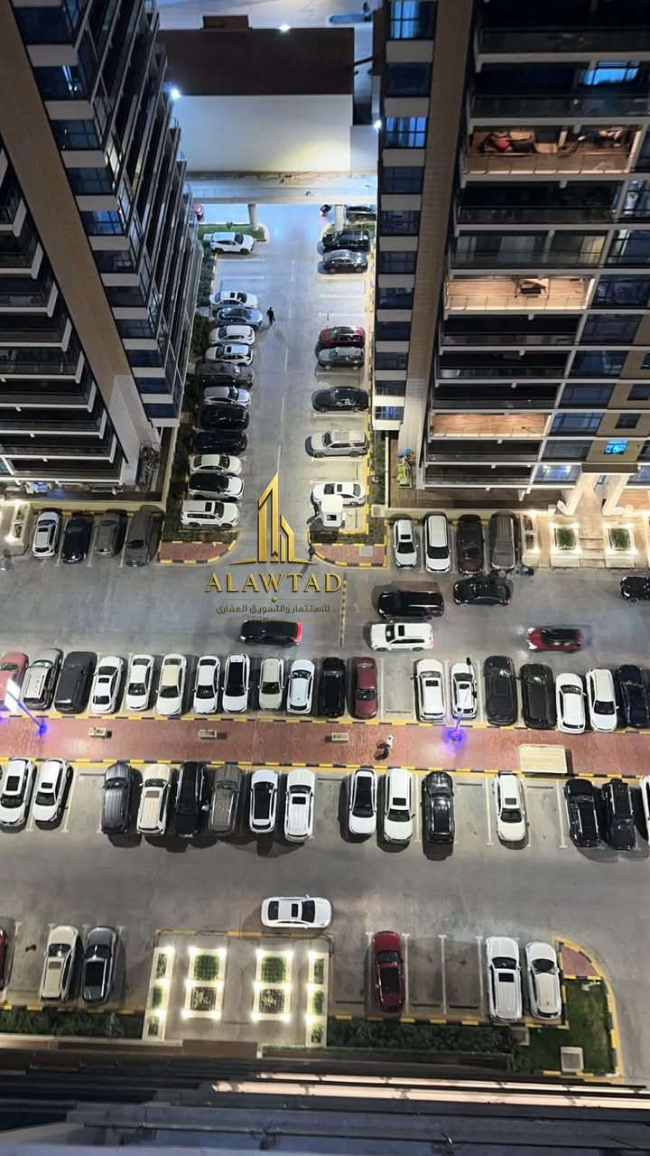 للبيع – شقة في مجمع بوابة العراق السكني
* المساحة: 170 م²
* غرف النوم: 2
* الإطلالة: على المجمع

مميزات الشقة:

* ديكور حمام الماستر بتصميم مميز يختلف عن باقي الشقق.
* مطبخ كامل.
* جاهزة للسكن.

السعر المطلوب: مناسب جداً
للتواصل:
***********

شركة الأوتاد العقارية تستقبل جميع العروض للبيع او الايجار.
