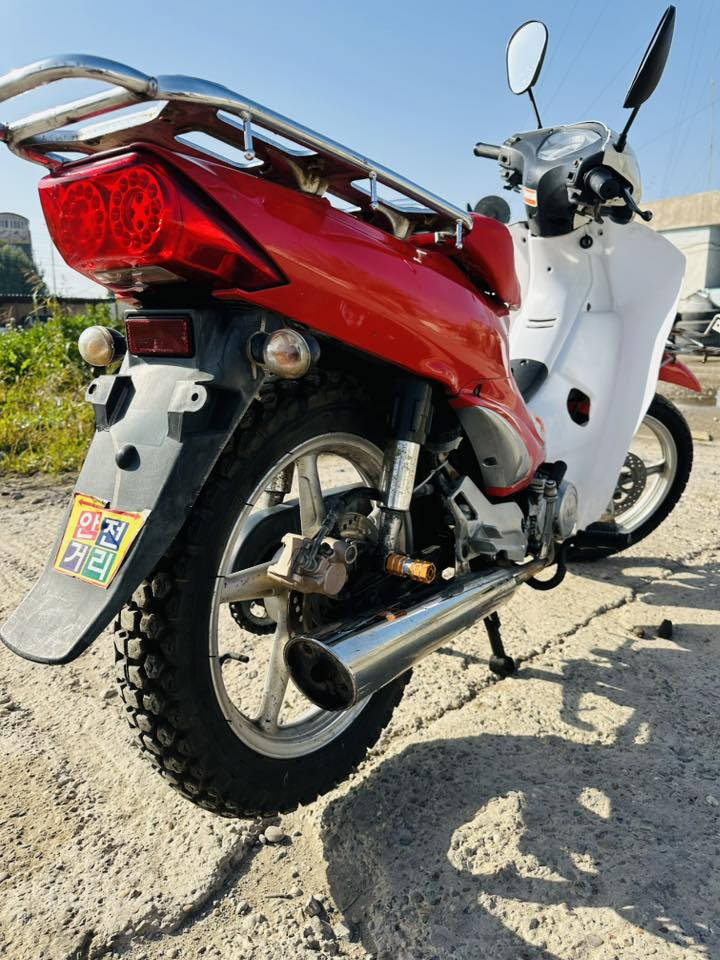 السلام عليكم ماطور سرفيس للبيع مناقصه برغي مكينه خير من الله كله ابلادي بس الدرع الچبير امبدل زوج تاير جديد كهربائيات كله شغاله للتواصل اتصل على الرقم ***********
