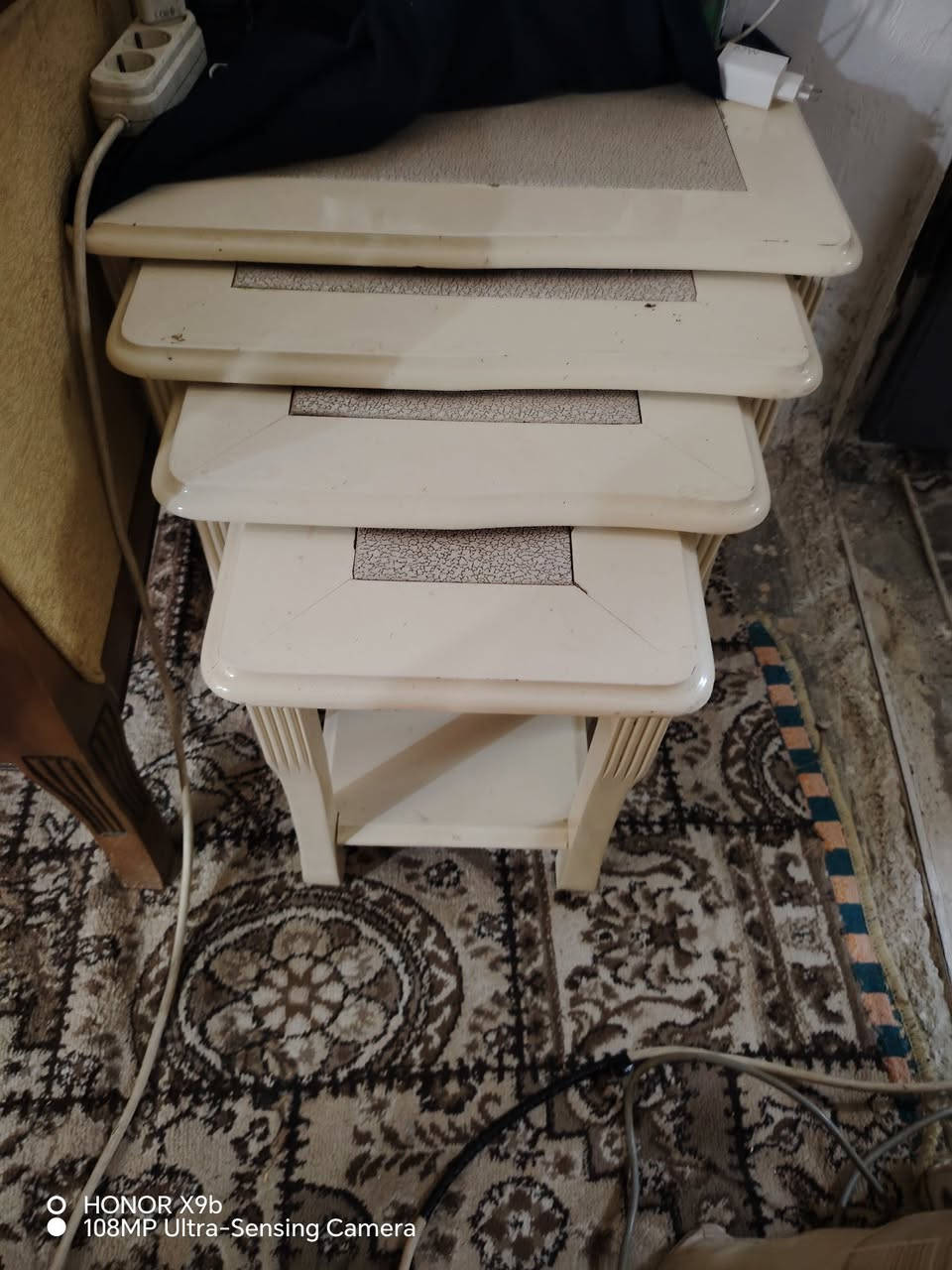 أغراض بيت بأسعار مناسبة للبيع
ميز طعام مع اربع كراسي سلستيل سعر ٤٥ الف سيت طبلات خشب ١٥ الف كنفيرة عامودي ٤٥ الف كوانتر خشب ٤٥ الف تخم قنفات ١٠٠ دوشك ابو النفر الواحد ١٥ الف ومجمدة على الشغل ١١٥ الف. وبيهة مجال اذا الكل جمله *********** للتواصل
