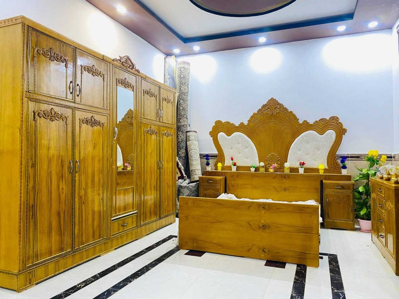 سلام عليكم توجد غرفه نوم مستعمله للبيع صاج عراقي السعر ٩٠٠ بيه مجال الغرفة جديده فول نضافه *********** واتساب توجد خدمة توصيل
