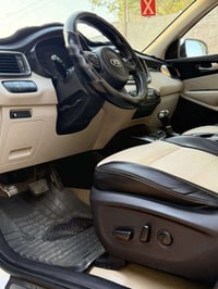 سورنتو موديل 2016 شكل 2018 خليجي  محرك سته سبعه راكب  بصمه  كشن كهربائ...