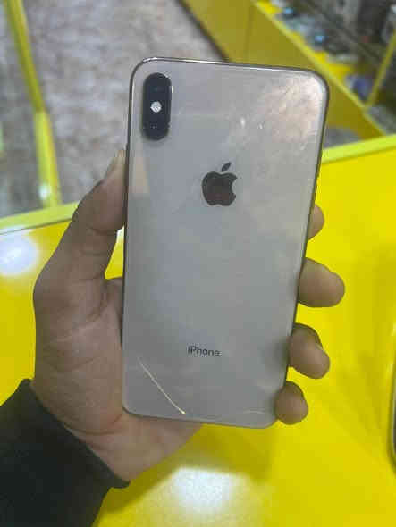 ايفون اكس ماكس ذاكرة 256 بطارية 100 جهاز مبدل بس بطارية سعره 210 وبيه مجال قليل رقم *********** السماوا
