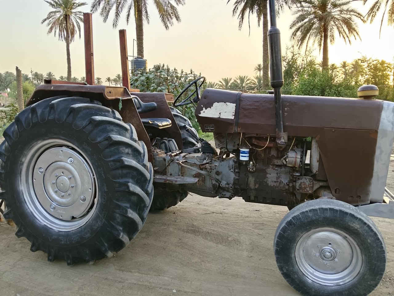 السلام عليكم ورحمة الله وبركاته 
مكينه فور كسن موديل 81
حجم75
المكان بابل سكندريه 
***********
