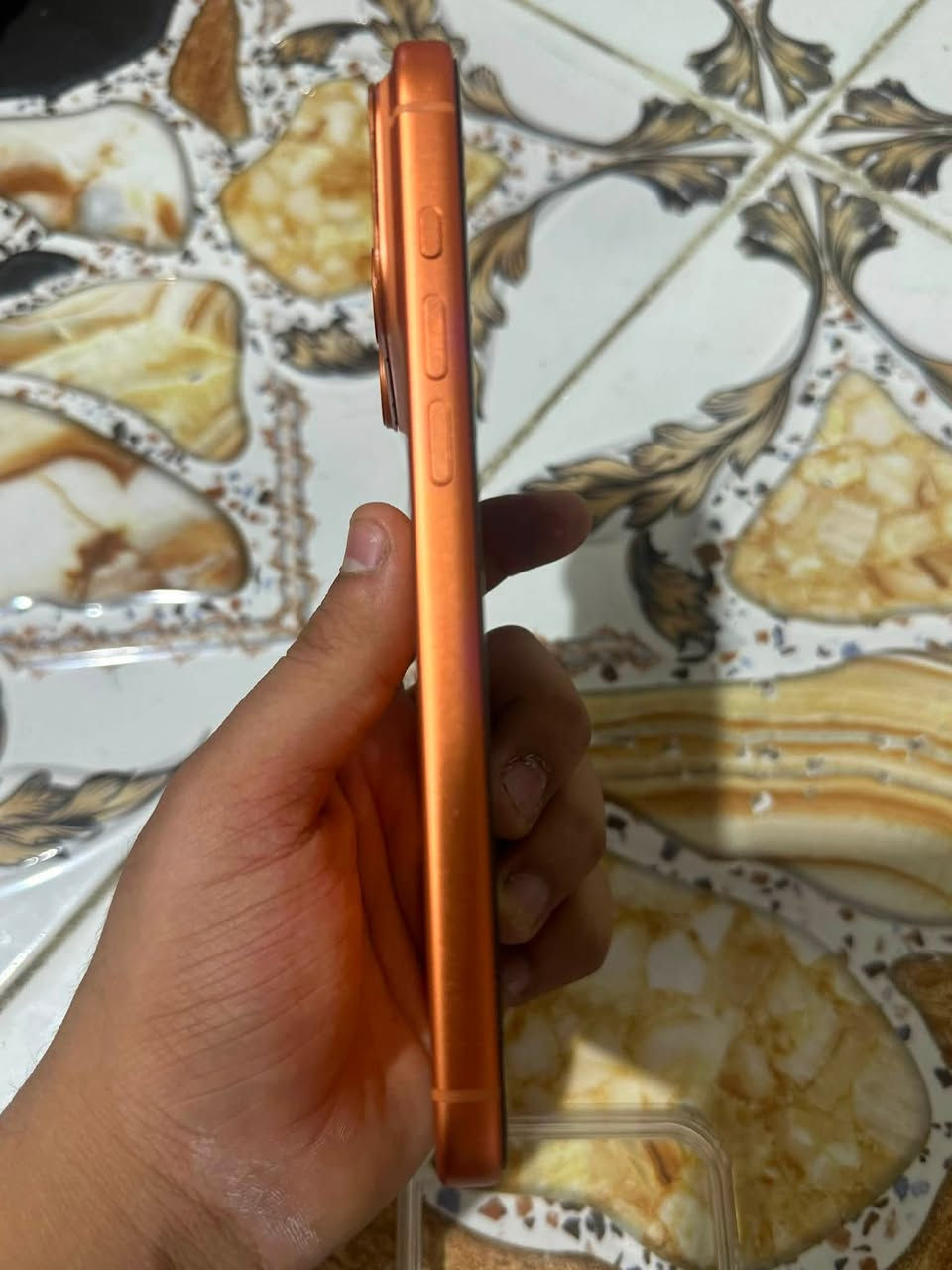 آيفون. ١٧ برو ماكس ايسم 

ذاكرة  ٢٥٦

بطارية ٩٦

آكارتونت موجودة جهاز نضيف علا ايدي تاخضة من باب لبيت مكفول من كلشي لاًمفتوح ولا مبدل رقم *********** مكان بغداد  الكمالية سعر  مليون و ٦٠٠ ألف
