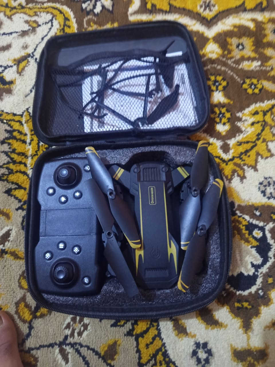 درون صارله 2من مشتريه فقط بيه محرك واحد مايشتغل بقيه مابيهن شي فول نضافه غير هذه لعطل ابد مابيه بيه حامي ريش حقيقي بيه ثنينريش زيده بيه كامره وكتلوك ام نشره وسعره 10فقط واني مشتريه غاليه بس تبدل محرك سعره 3الف ترجع بلاديه


**إذا كنت صاحب هذا الإعلان وتريد حذفه لأي سبب، رجاءا أرسل رسالة إلى الدعم الفني**