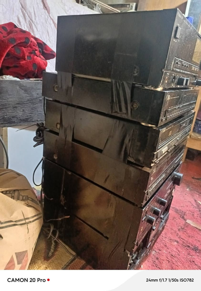 مسجل ياباني ست طوابق عاطل سعره 50 مع التوصيل للاستفسار على الرقم ***********
