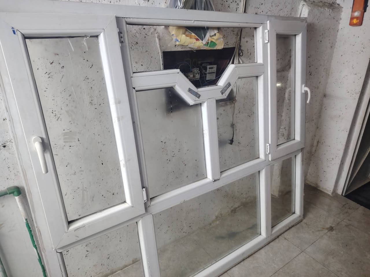 ***********

***********
