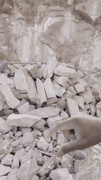 ﷽حجر ورمل وتربيع وحصو درجه اولى +سافي وتراب زراعه اتصل وتدلل 078621676...