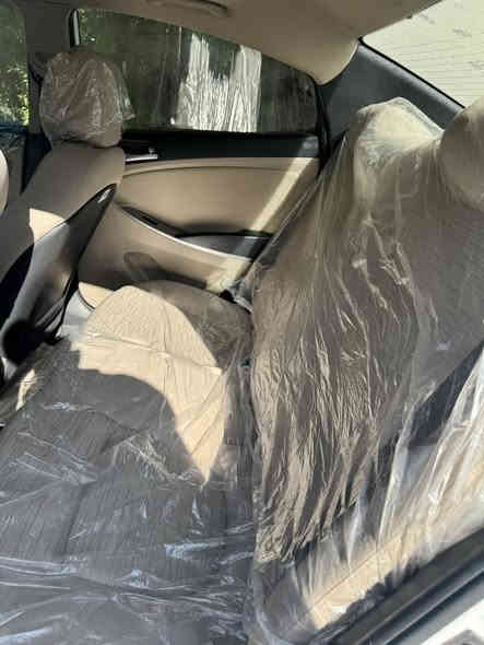 السلام عليكم 
اكسنت2016 السياره جديده لوك
مكفوله كلشي 
ماشيه 16 الف كيلو متر حقيقي شرط 
محرك كير صدر كله وضع الشركه
فحص 
سياره جديده جدا ارضيات الشركه بل جيس 
المواصفات فول 1/1 
فتحه سلايت 
اشاير مري 
داخل بيجي 
فول تحكم استيرن 
شاشه ايباد 
ويل حجم 16 تخم تاير جديد 
محرك 1600 
رقم بغداد
السعر133
مكان السياره بغداد زيونة 
رقمي***********
