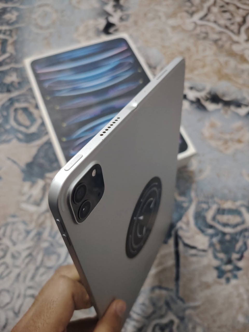 ايباد 11برو m2 ذاكره 256 بطاريه 90 نظافه 98%بس ضربه ب شاصي وضربه خفيفه م مبينه مثل مموضح ب صوره السعر 750 وبي مجال بسيط العنوان ديالى بعقوبه للتواصل ***********
