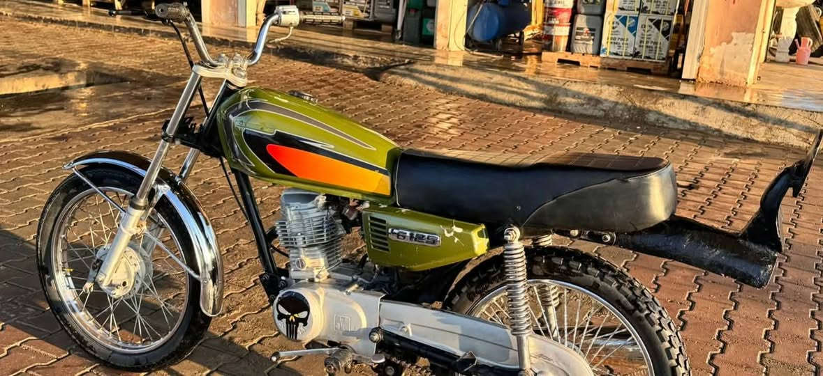 سلام عليكم مطور البيع ومروس هم يرهم سعر 225 بي مجال الشراي والمديل 2017
***********
