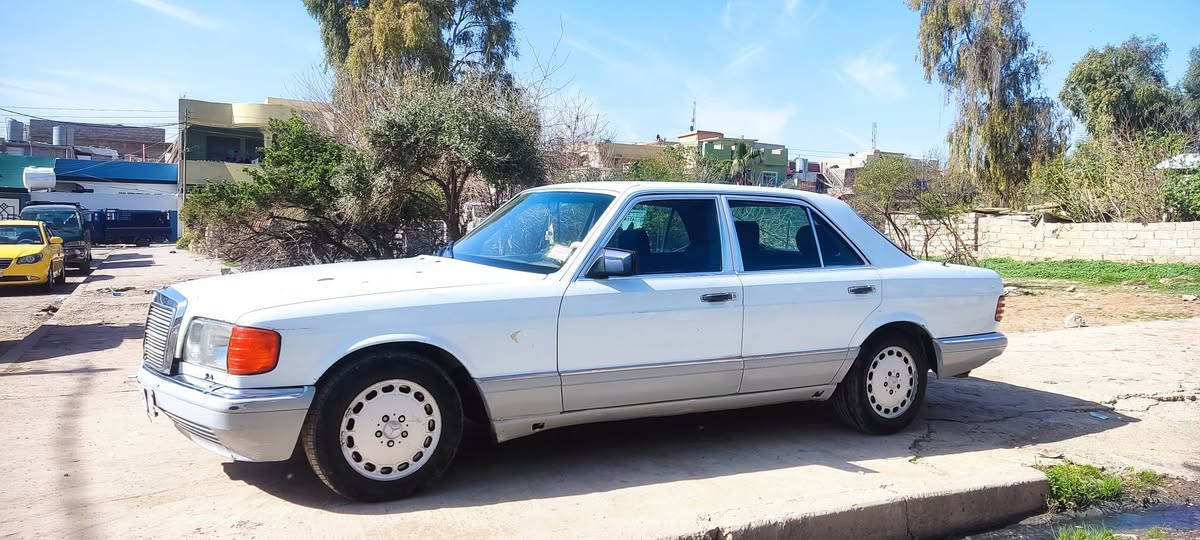 السلام عليكم اخوان
بلاش بلاش بلاش 
 مارسيدس جامبو رئاسي. حجم 300 المرغوب.   محرك كير بلادي. 
 الموديل. 1991 بالسنويه 1992
رقم صلاح الدين.  مشروع. وطني. شرعيها. داخل الموصل.  شرط التحويل 
السيارة مصبوغة حزام انطيها صبغ عام.  
بدون حادث. شرط 

السيارة مستعجل عل بيعتها. جدا
 السعر 60 وبيها مجال 

مكان السيارة الموصل الجانب الايسر


**إذا كنت صاحب هذا الإعلان وتريد حذفه لأي سبب، رجاءا أرسل رسالة إلى الدعم الفني**