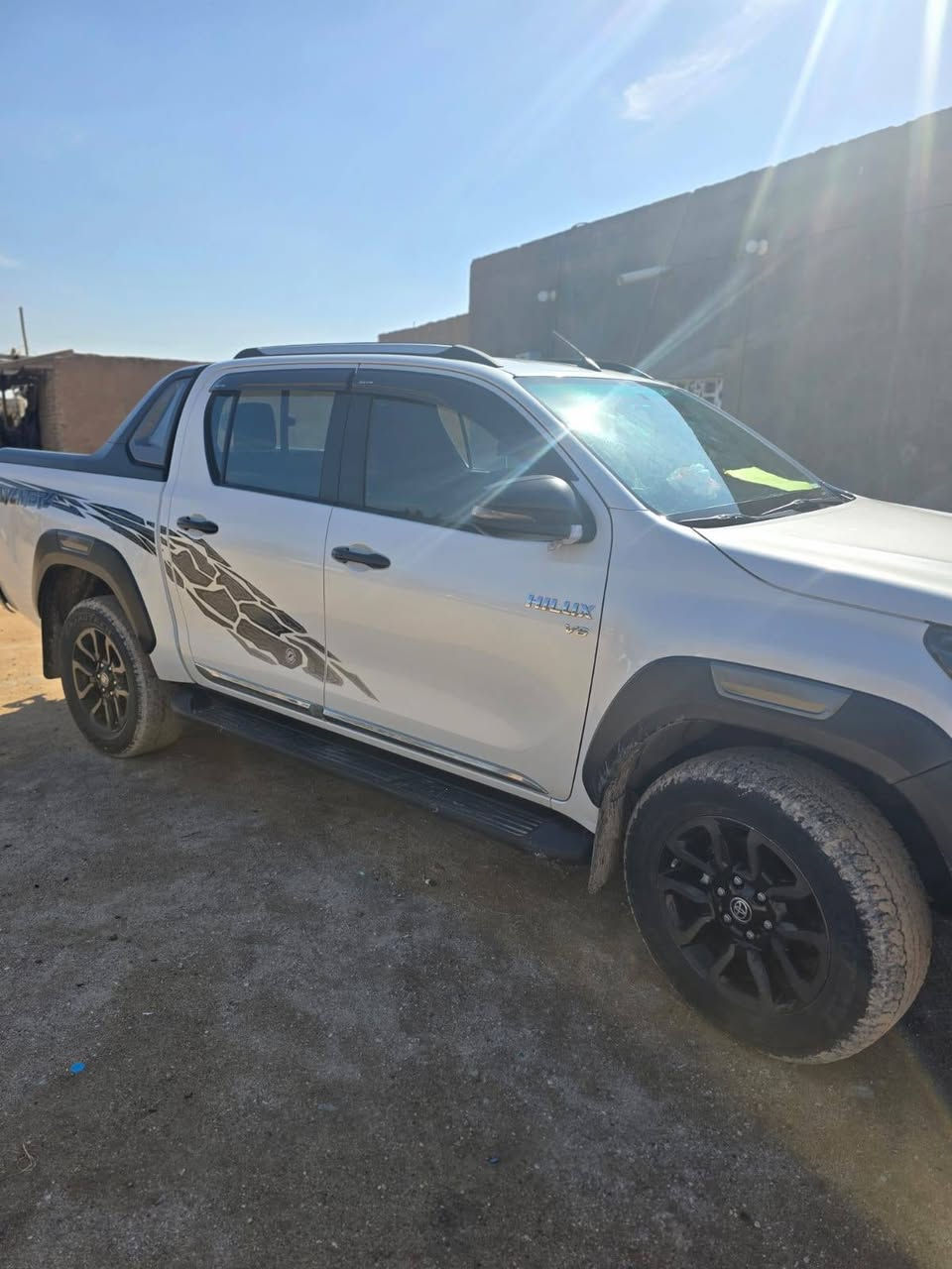 بيكم هايلوكس للبيع مكفوله كفاله عامه موديل 2021ماشيه 87رقم اربيل انكليزي اسعر 355وبيه مجال قليل اتواصل والاستفسار على هاذه ارقم *********** اتصل وبيك خير ودلل
