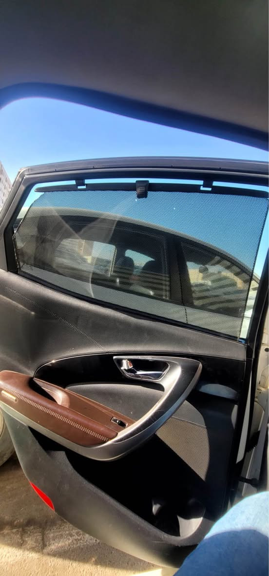 ازيرا ٢٠١٣ وارد خليجي محرك ٦ سلندر ٣٠٠٠ ماشية ١٨٧ كم قابل للزيادة 
السيارة مجفتة المكينه مالته بال ١٣٠ كم 
الكير مبدل الفلتر والدهن مابته جديد ما بي شي بلادي السيارة بيه اربعة قطع صبغ السيارة بدون دواخل مكفوله من الداخل والشاصي والسونار مرفق ومبين بي كلشي 
السيارة كلشي واضح بيه حتى ما اتعبك 
السعر 115 ورقة الاتصال *********** بغداد, العراق
