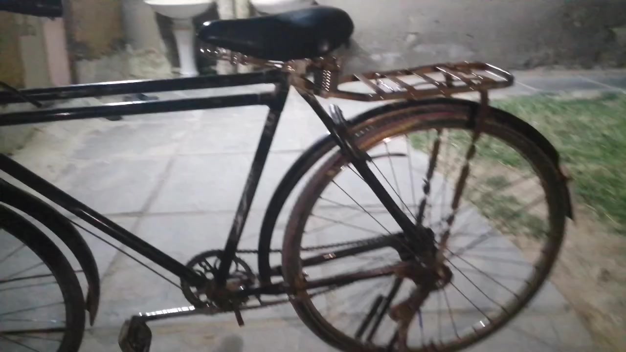 بايسكل هندي قديم بس  السعر ٣٥ وبيه مجال الشراء تعال خاص


**إذا كنت صاحب هذا الإعلان وتريد حذفه لأي سبب، رجاءا أرسل رسالة إلى الدعم الفني**