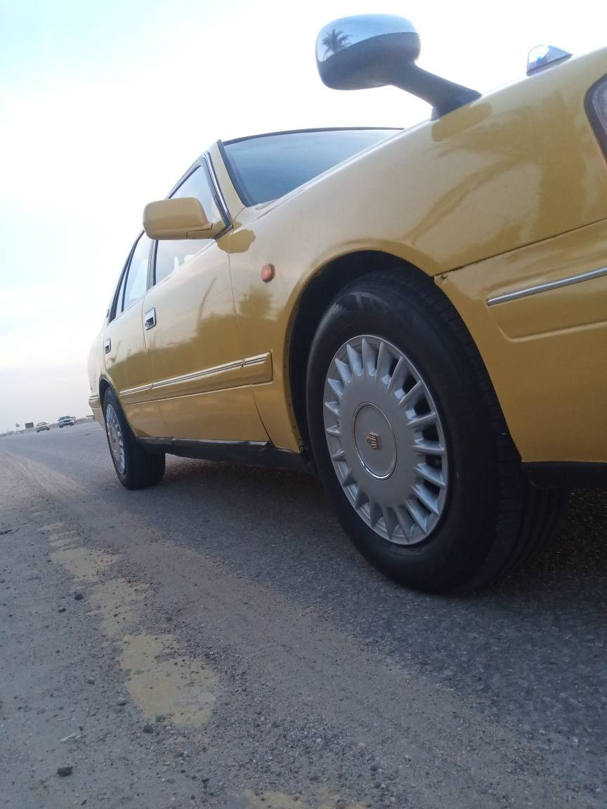 سلام عليكم ورحمه الله وبركاته 

كراون راس ثور تكم صفره نضيفه جدا 

سياره مكينه كير كارتون تبريد تدفئه 

رقم نجف مشتري من لمالك مباشر 

عليه هيئة وغرامه 4 ورقات ينزلن من سعر سياره 

كهربائيات كلهن شغالات. شاشه 

سعر خاص او تصال   واني خادم لطيبين 

رقم جوال ‏‪***********‬‏

سعره 70 وبيه مجال لطيبين 

سياره بيه كص قماره 

كفاله من الضربه 

جاهزه من كلشي النجف, العراق
