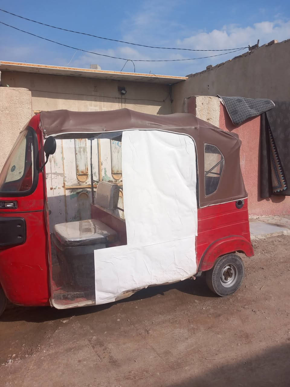 تكتك للبيع موديل ١٨ مرقم ميسان جاهزة للأخير
***********
