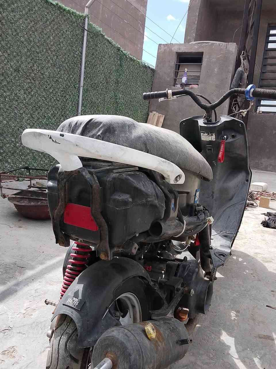سلام عليكم دراجه كاطه نايريه مكينه شغاله ابيعلك كوم حديد ماكني ابو غريب 170.     ***********
