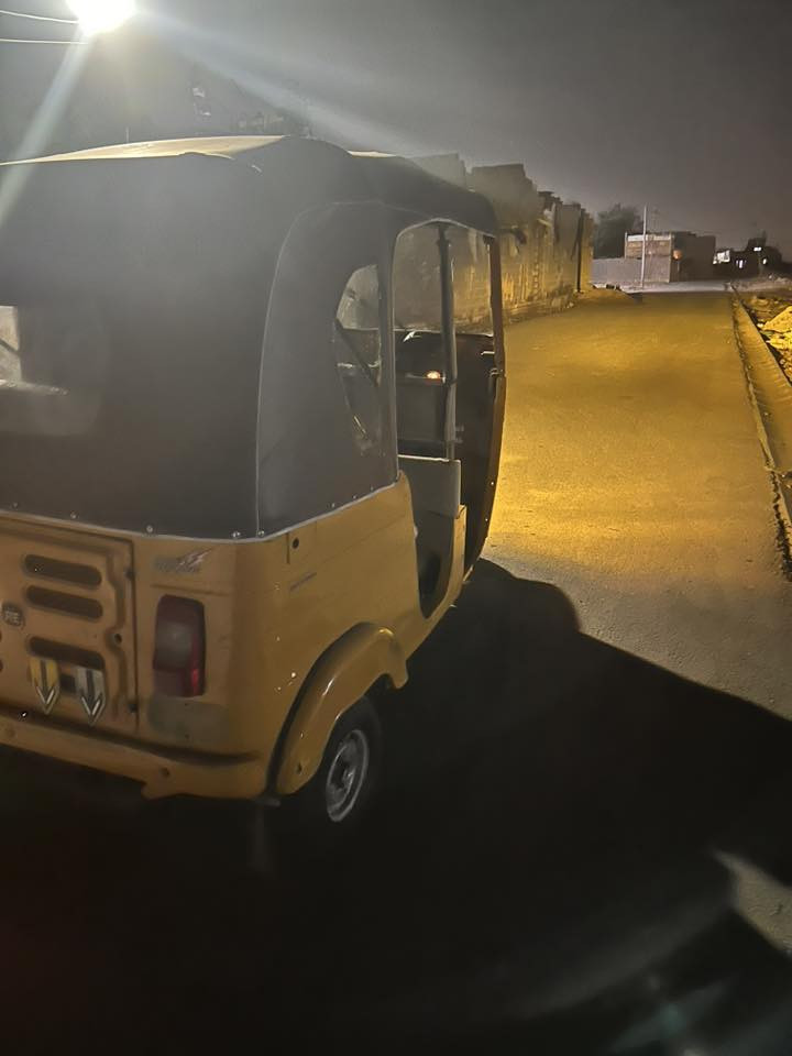 إسلام عليكم شباب تكتك للبيع موديل 19
***********
