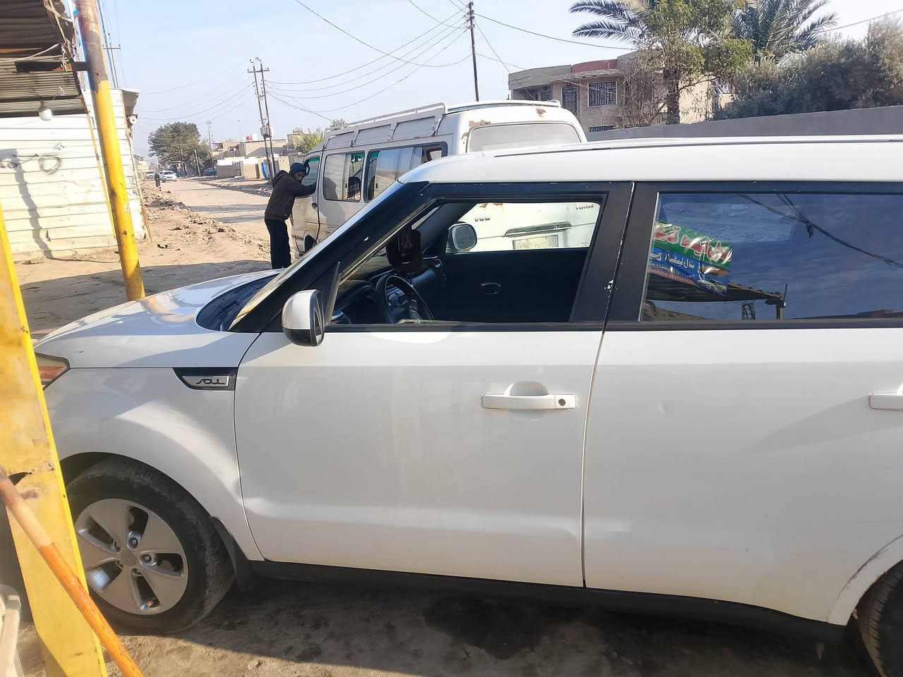 سلام عليكم عندي سياره للبيع او مراوس موديل 2016 عنوان محموديه ***********سعر 90بيه مجال
