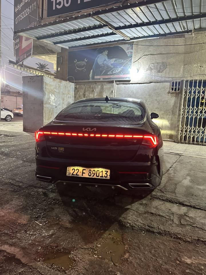 كيا كي فايف 2023 خليجي لون اسود وكالة شركة كيا نم ماشيه 34 فول مواصفات مكينه 2000 السياره باسمي تحويل مباشر 
مكفول من الصبغ فقط جاملغ امامي ايمن مقدار 3 اصابع بارد 
بانوراما 
لد امامي خلفي 
تبريد مناخي منفصل 
كشنات تدفىه 
كرسي كهرباء 
كشنات جلد ابيضو اسود بلادي 
يدات نيكل 
تبريد خلفي 
تبريد السياره خزن ميموري لمس 
انارة داخليه لمس 
تحكم ستيرن فول 
هندبريك كهرباء ( بصمه )
بصمة تشغل عن بعد 
اوتو هولد 
نظام فيو 
5 وظعيات قياده 
كير AT
لايت 4 عدسات 
بلاجكتور LED
صندوك ذكي يفتح عند التقرب 
السعر 215$$  بيه مجال بسيط 
موقعي اليرموك نفق الشرطه 
***********
***********
السياره على وظع وكاله
