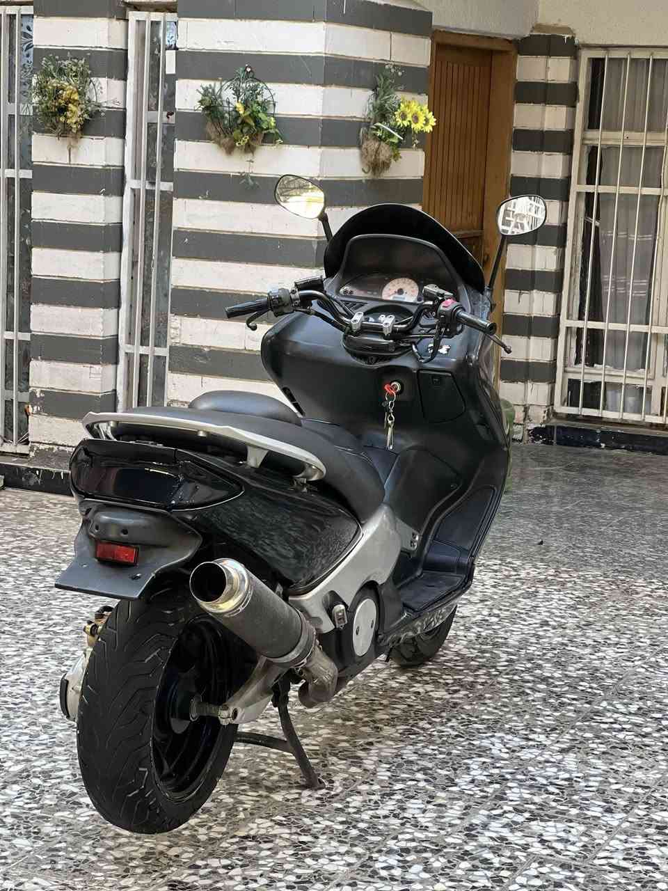 السلام عليكم تيماكس كابريتر 2007 مكفوله كفاله عامه ماشيه 31 سويجات ثنين  مكينه برغي ممفتوح بيه سعر 16 عنوان بغداد حي البنوك ***********
